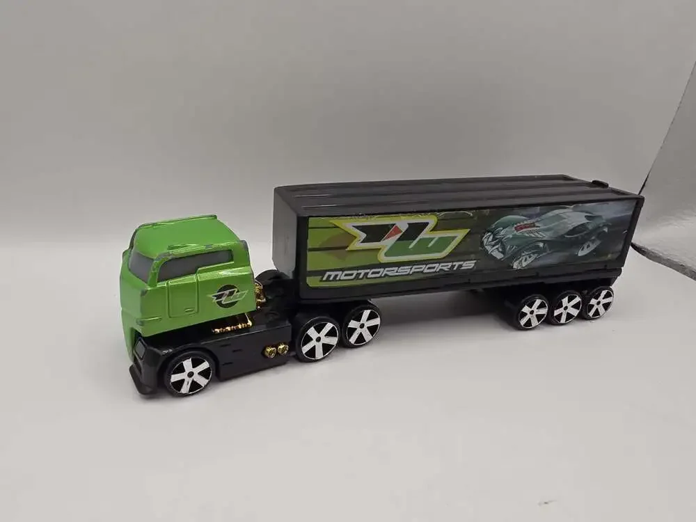 Hot Wheels 2006 Truckin' Transporters Motorsport K0438
